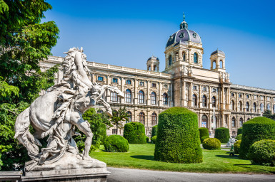Виена: „Всяка епоха заслужава своето изкуство, а изкуството – свобода”